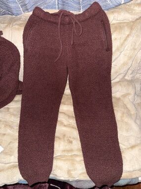 Skims: teddy pants, jogger style with pockets that zip, size L/XL, brown